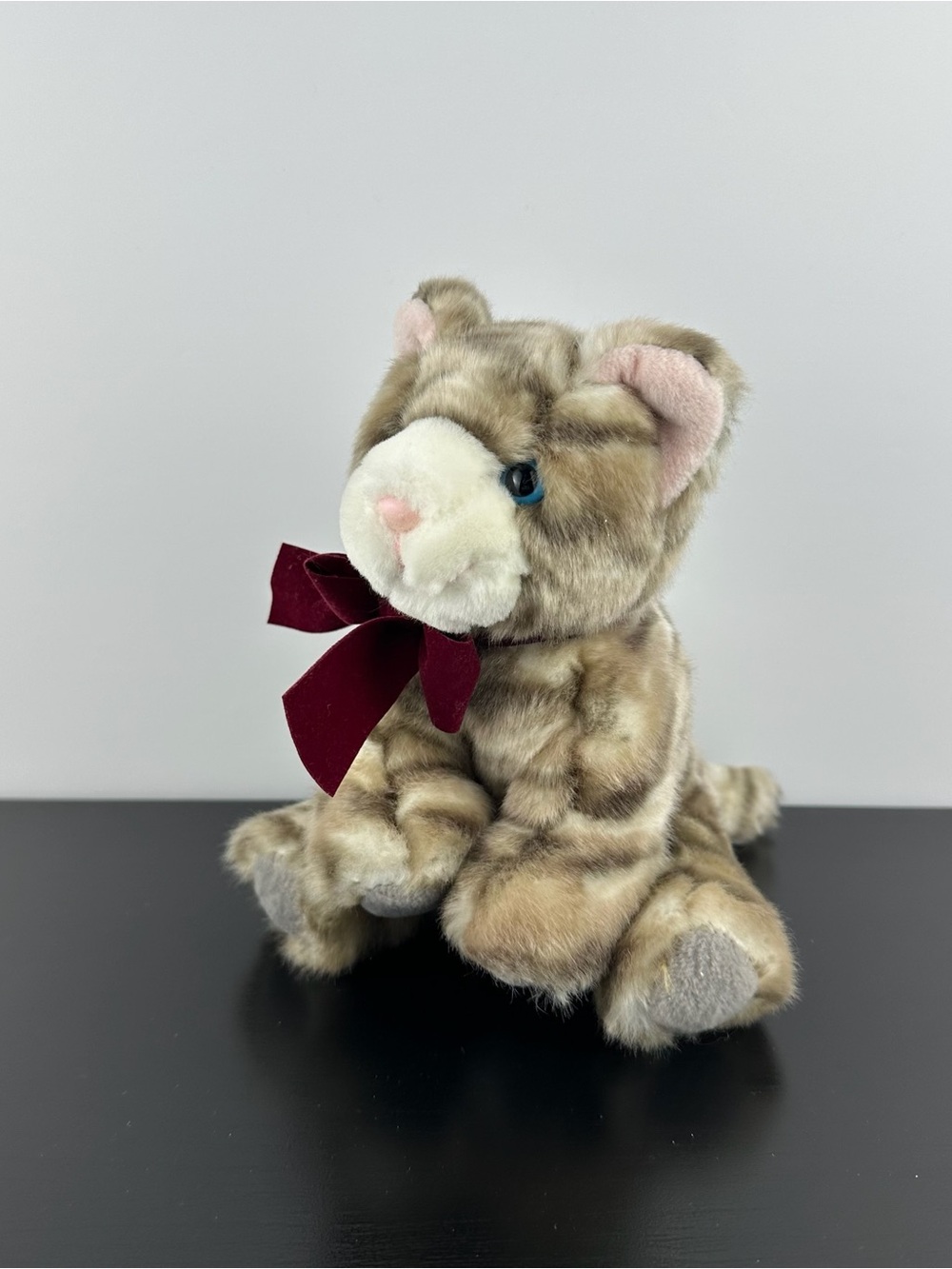 Russ Berrie Rare Blue Eyes Kitten Tabby Kitty Cat 7” Red Bow Striped Plush